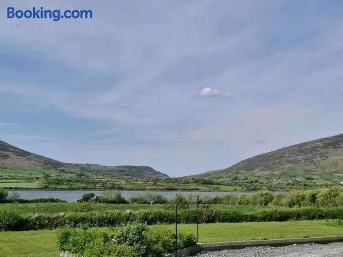 Villa Rose - Sleeps 2 & Stunning Seaside Views - Image 1