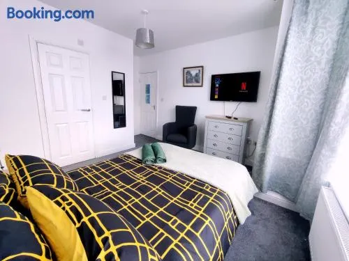 Private Rooms with EnSuite Bathrooms Filton Southmead - Image 1