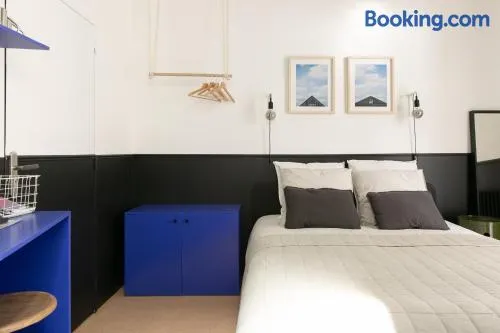 Chambre avec salle de bain et accès indépendant - Image 1