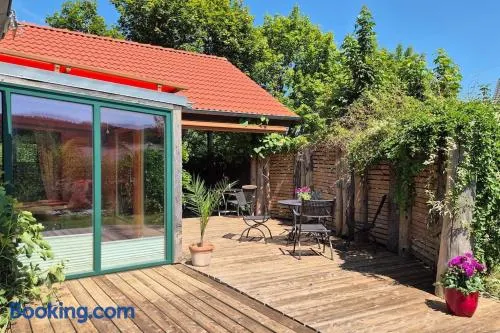 Ökologisches Hideaway mit Sauna und großem Garten - Image 1
