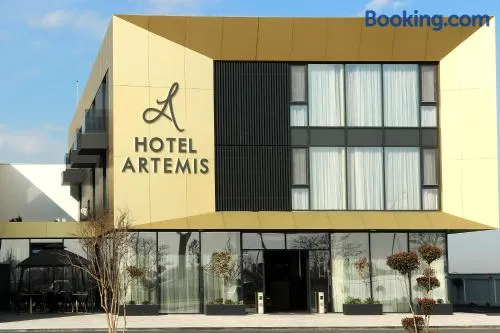 Hotel Artemis - Image 1