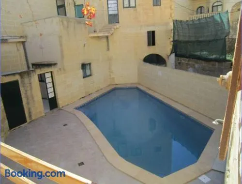Cauchi 5 bedroom farmhouse in Gharb - Image 1
