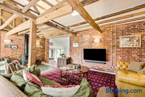 3 Bed in Edenbridge oc-o34127 - Image 1