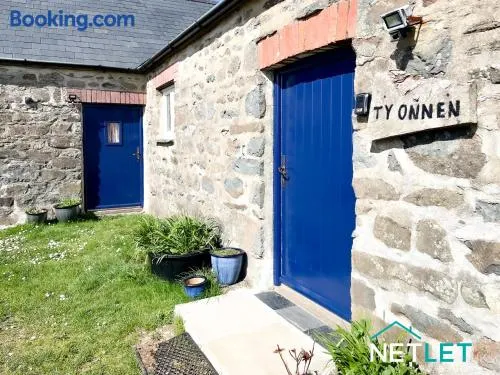 Ty Onnen - A Beautiful Rural Escape in St Davids - Image 1