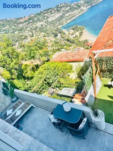 Studio vue mer dans villa moderne - Image 1