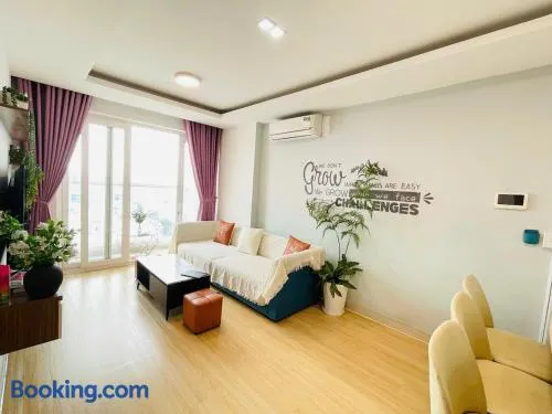 2-bedroom apartment near the airport - Image 1