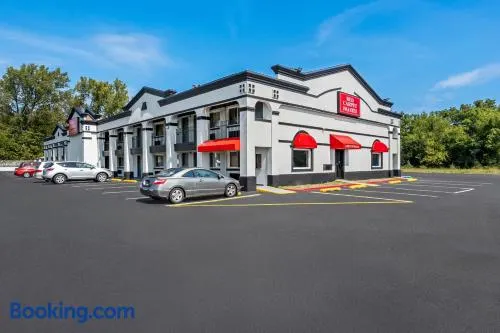 Royal Inn - Image 1