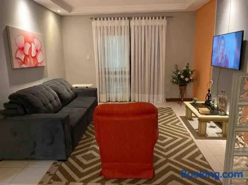 Large Central Apartment - Best Location - Image 1