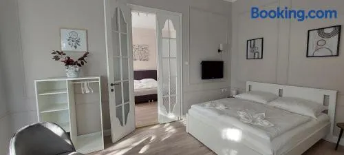 Castle Apartman **** - Image 1