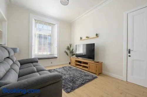 Aberdour Cosy Coastal Flat - Image 1
