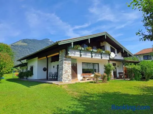 Appartamento con giardino, terrazza e barbecue | Vista sul giardino - Image 1