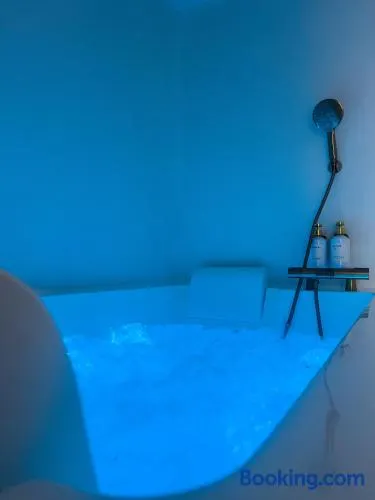 Santorini Evasion - Suite de Luxe - Image 1