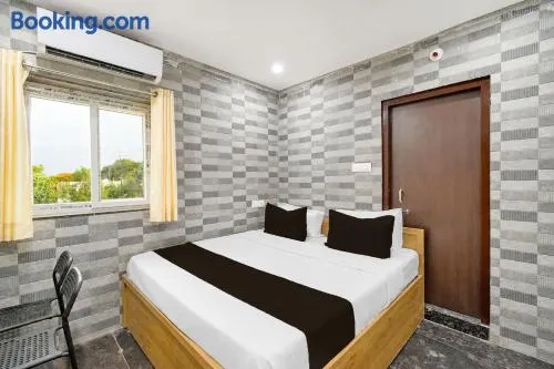 Hotel O Nampally Grand - Image 1
