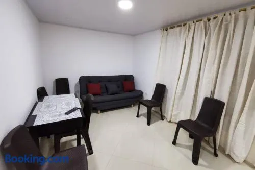Hermoso y cómodo apartamento - Image 1