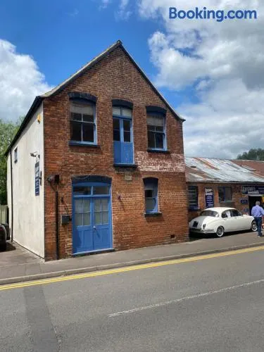 1 bed river apartment on the docks - Image 1
