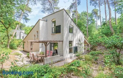 Royanne - Image 1