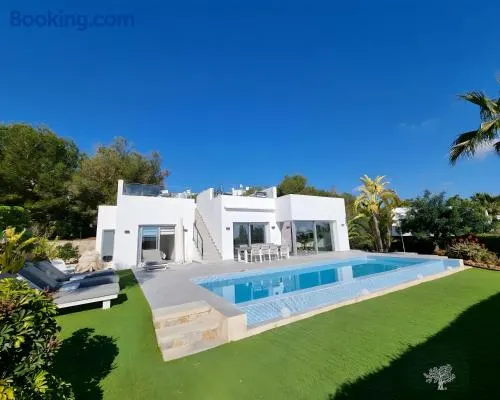 Voll ausgestattete Villa mit Garten, Grill und Terrasse | Meerblick - Image 1