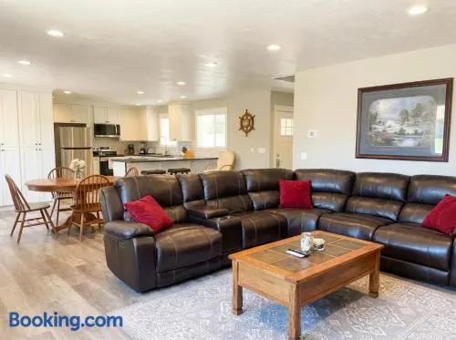 Great Family Friendly Home with Large Fenced Yard - Image 1