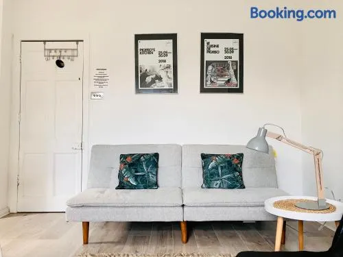 Contemporary Apartment in West London - near Heathrow - Image 1