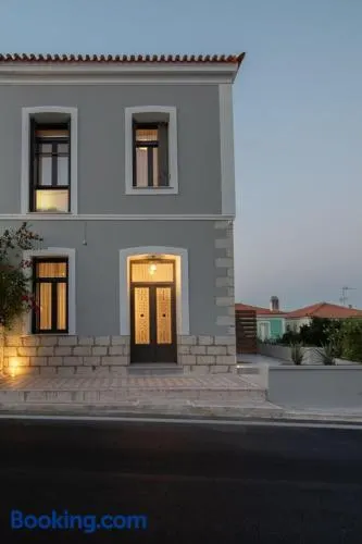 Villa Samos - Renovated stone villa with private pool- 2 min from the sea! - Image 1