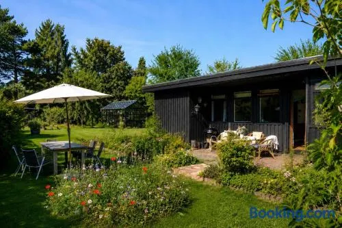 Cozy summer cottage with orangery close to Heatherhill and Beach - Image 1