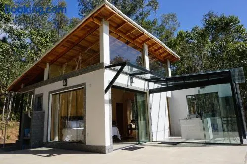 Linda casa de vidro no coração da Mantiqueira - Image 1