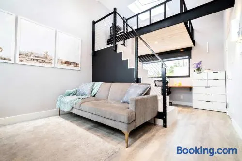 Bright European Loft In Venice Beach - Image 1