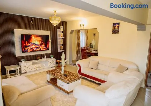 Great Hornbill Holiday Home - Image 1