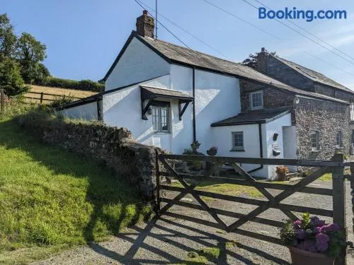 Foxglove Cottage - Image 1