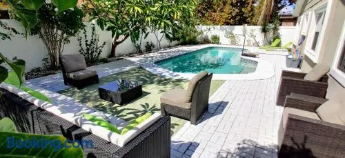 The Villa Verde - Luxury Clearwater by BlueBellaEstate - Image 1