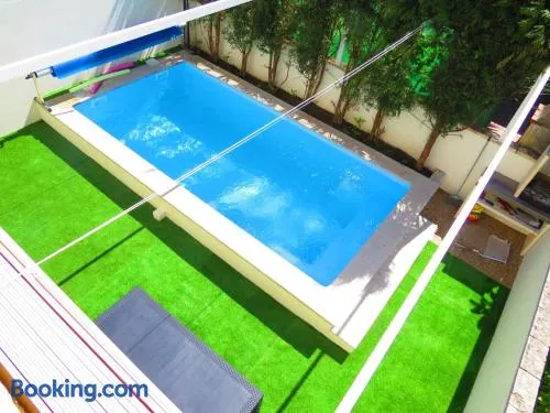 Elegant Villa in Porto with Pool & Jacuzzi - Image 1