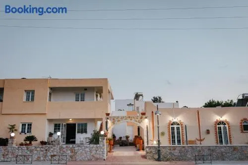 Konaki Apartments - Image 1