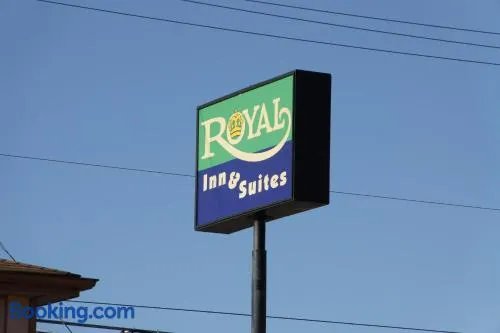 Royalinn & suites - Image 1