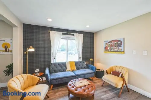 Renovated 2BR Home Near Notre Dame & Eddy St - Image 1