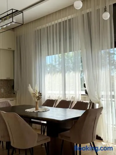 Easy Stay - Image 1