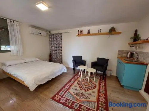 Cute guest room - Image 1
