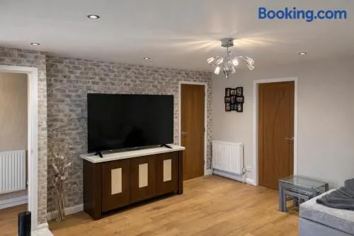 Modern 4-Bed House-Close Links to M5 & M6 - Image 1