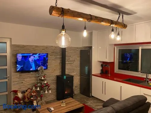 SOFROS VALLEY HILLS CHALET - Image 1