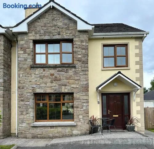 Home near the River Shannon - Image 1