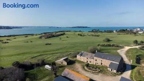 La Ferme du golf, gîte atypique et artistique - Image 1