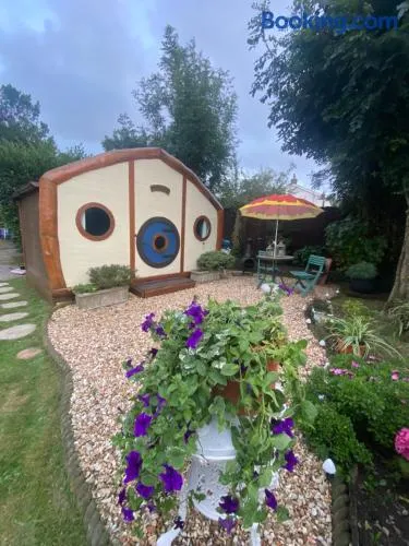 Tyluna Cornish Glamping Cabin - Image 1