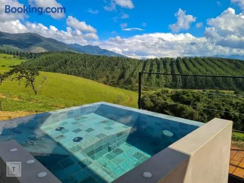 Solarium Mantiqueira - Conforto e vistas incríveis - Image 1