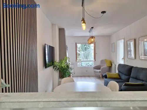 Acogedor apartamento con piscina compartida y opción a parking - Image 1