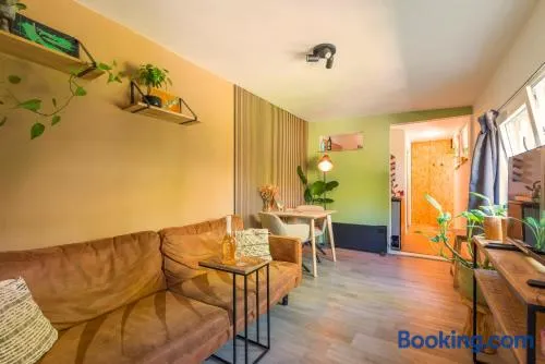 Tiny house - fietsverhuur, eigen keuken en badkamer - Image 1