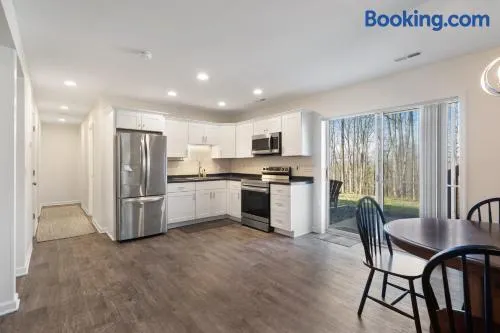 The Baldwin Flat - furnished for long-term stays - Image 1