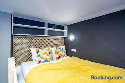 Central - Cozy - Colourful - Image 1