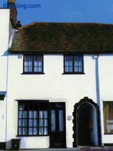 Larkin House - Image 1