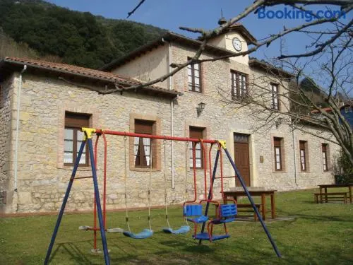 Apartamentos Rurales La Escuela - Image 1