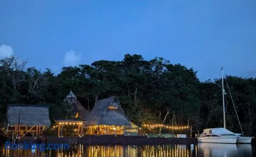 La Isla Dulce - Image 1