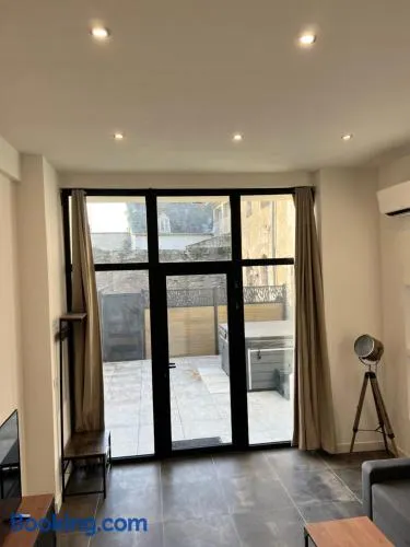 Le Loft Jacuzzi - Image 1